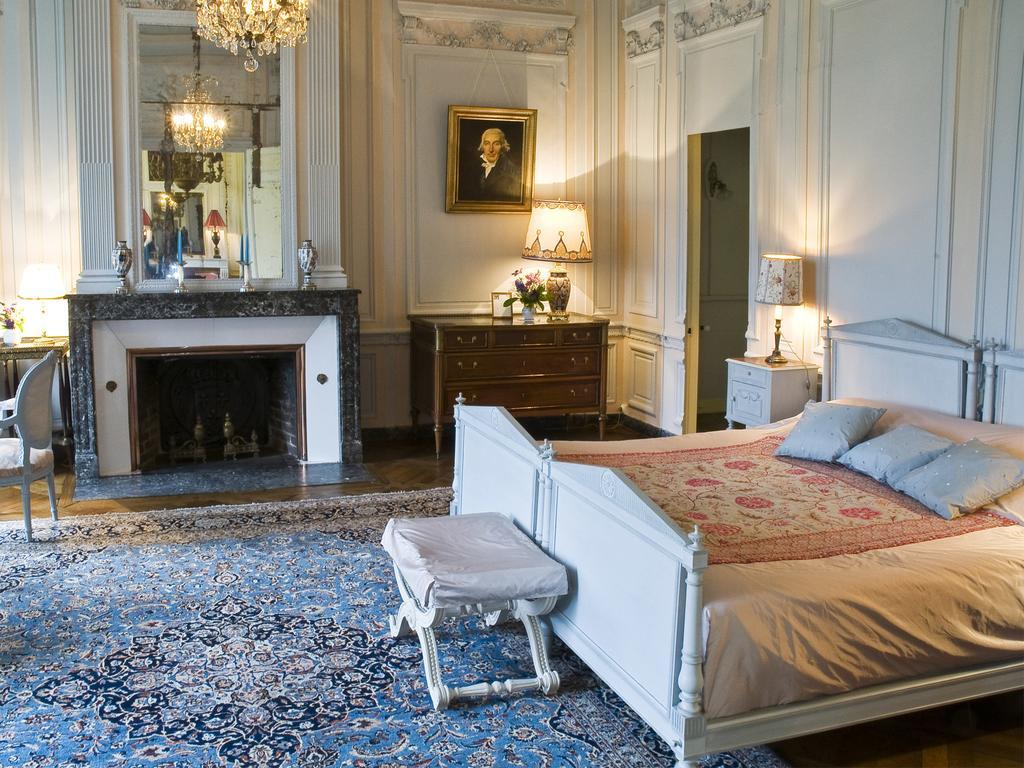 Le Chateau De Bonnemare - Bed And Breakfast 厄杜庞 外观 照片
