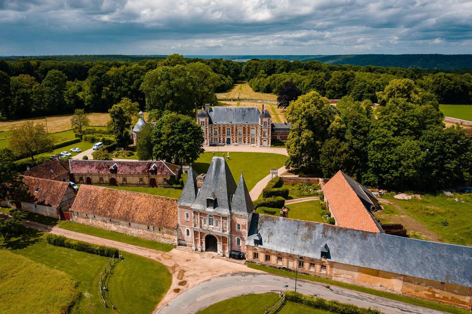 Le Chateau De Bonnemare - Bed And Breakfast 厄杜庞 外观 照片